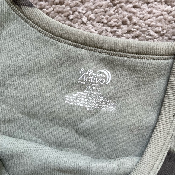 Workout Tank - Picture 3 of 3